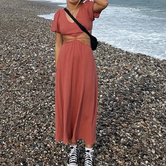 Urban cut out dress Worn once! - Picture 2 of 4